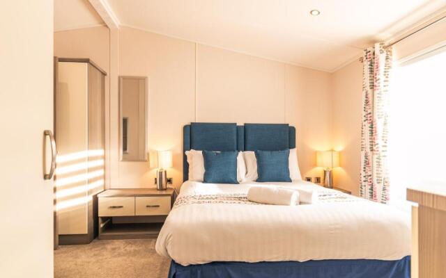 The Crucible lodge with Hot Tub