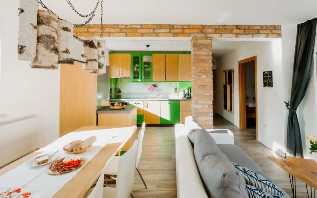 Mama Mia Apartments