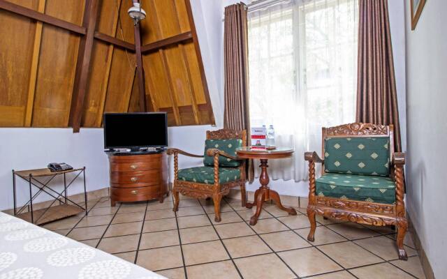 RedDoorz Plus near Parahyangan University