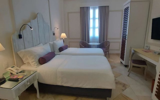 "room in Lodge - Hc-cd Hotel Room Facing The Sea With Pool Air Conditioning And Wifi Num030"