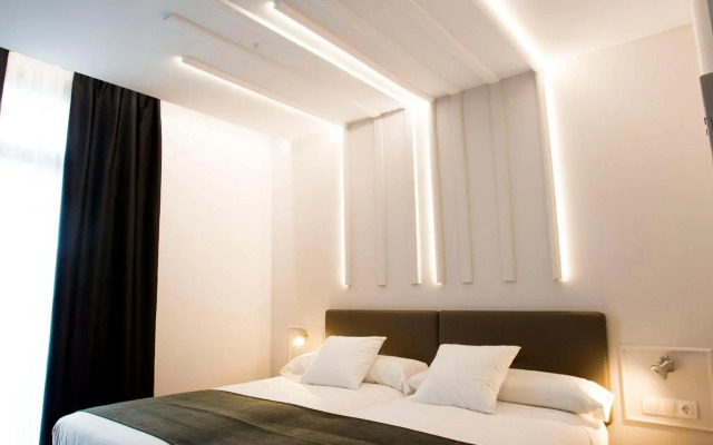 Lux Santiago Hotel