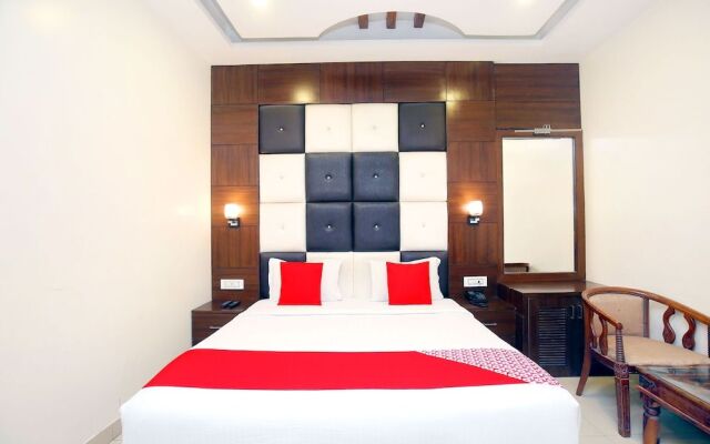 Oyo 40111 Hotel North Inn