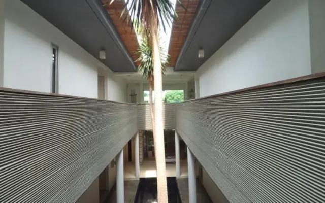 FLAT06. Minimalist Residence