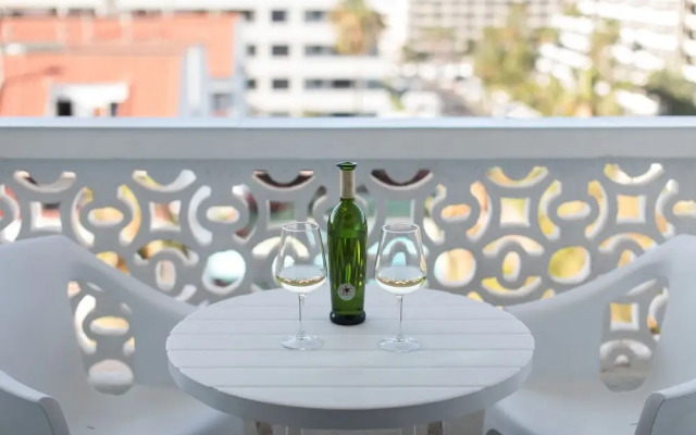 Tenerife South Shore Apartament, Coastal Lifestyle