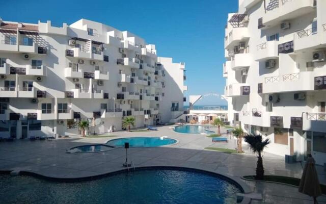 Sea View * Swimming Pools * Near ElGouna * WiFi G49