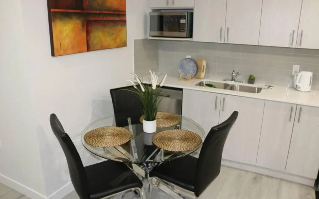 Beautiful 2 bedroom home away from home