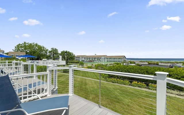 The Sparhawk Oceanfront Resort