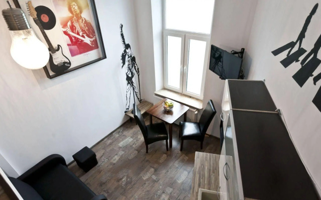 RockStar Apartments