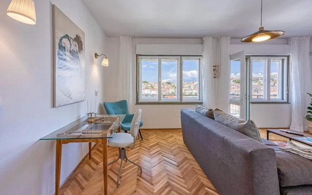 Enolabee Harbour View Apartment