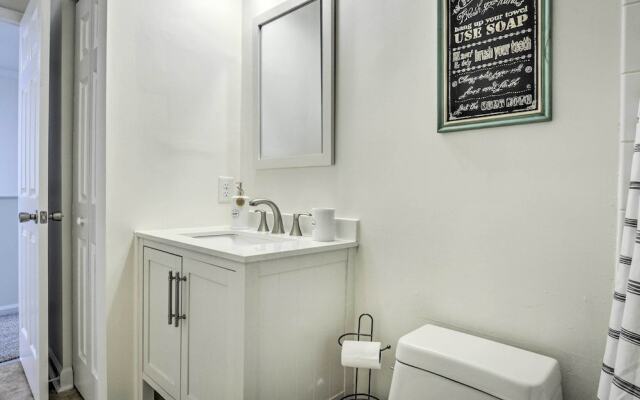 Walk to Dtwn & Breweries: Townhome in Cary!
