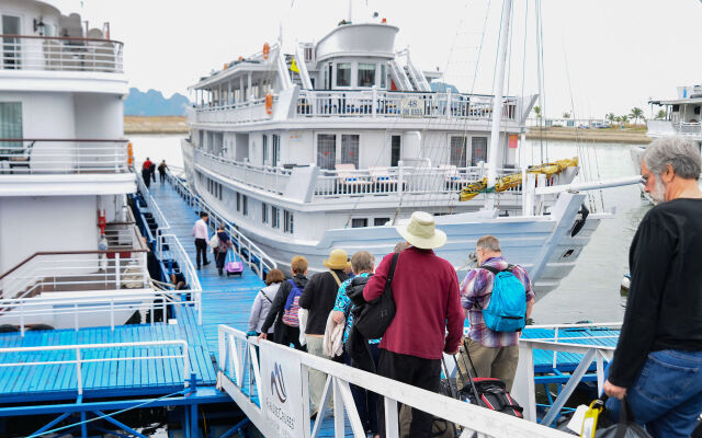 Paradise Sails Cruise Ha Long