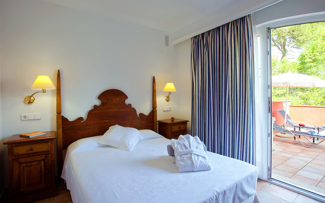 Hotel Cala Sant Vicenç - Adults Only + 16