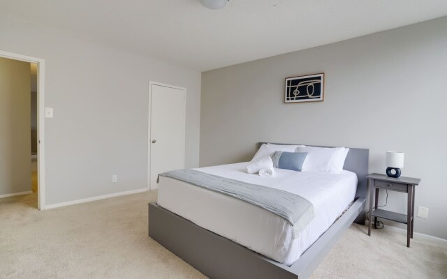 Prime Location Apartment at Crystal City