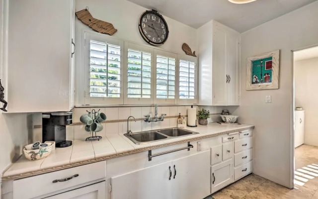 Walk to Ventura Beach: Comfy Home w/ Ocean Views