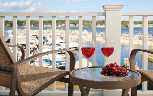 Inn at Harbor Hill Marina