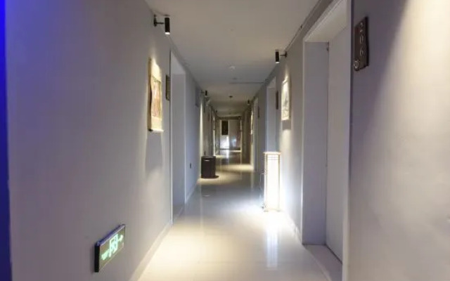 Changqiu International Youth Hostel (Shanghai Hongqiao International Exhibition Center)