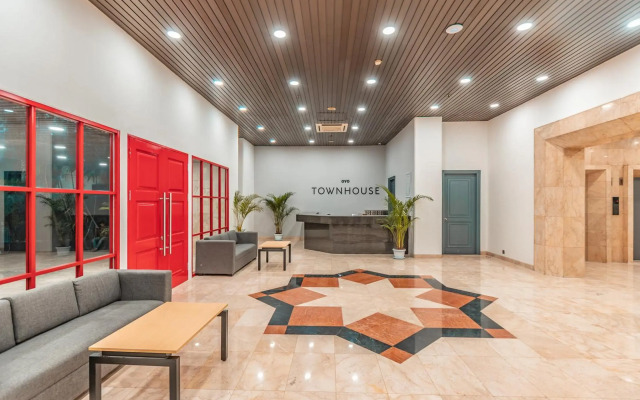 Super OYO Townhouse 2 Hotel Gunung Sahari