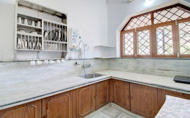 Thakore House By OYO Rooms