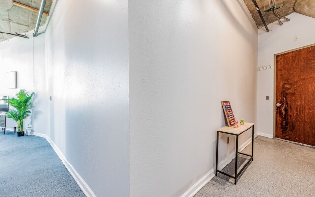 Stunning Architect Loft by Cozysuites