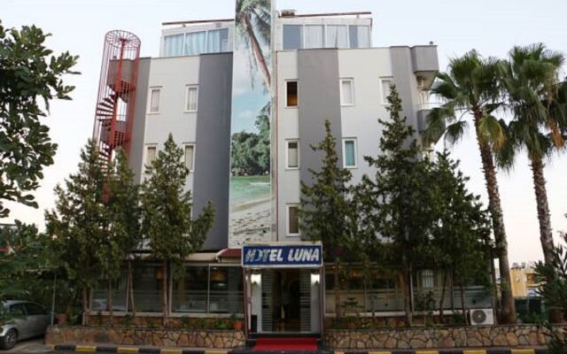 Luna Hotel