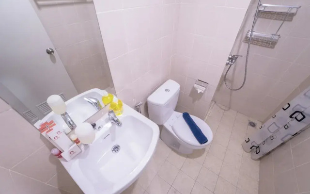 Cozy Apartment at Parahyangan Residence with Direct Access to Swimming Pool