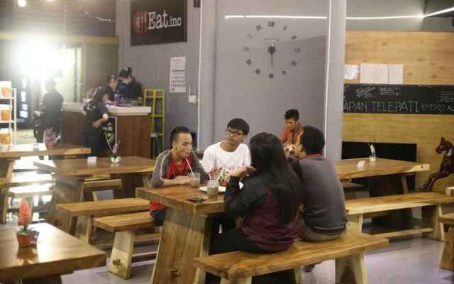 142 Cafe_Sleepboxhotelsemarang