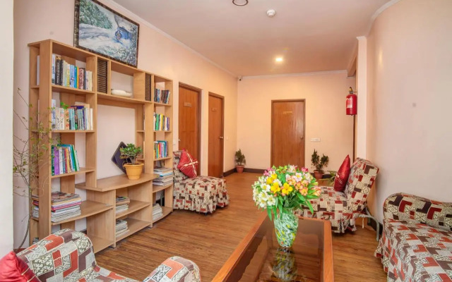 Muscatel Spring Burn - 100 Mts from Mall Road