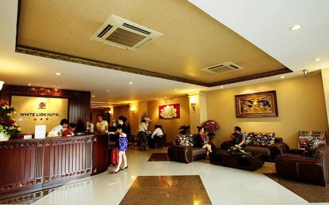 Premium White Lion Hotel