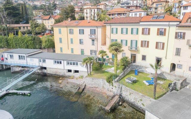 Cozy Nest on the Lake