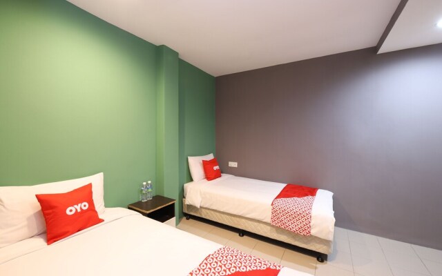 Oyo 89688 Alor Street Hotel