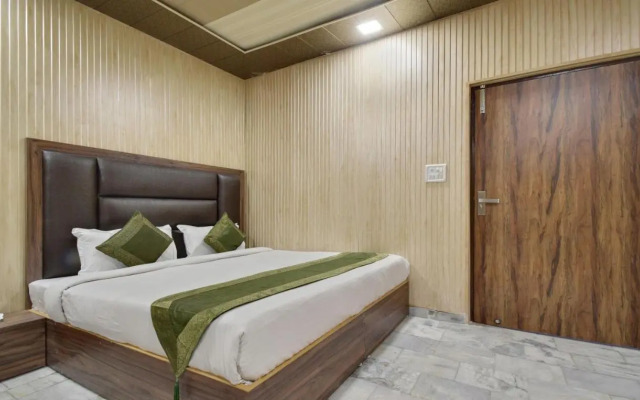 Hotel Smile Inn - 50 Meters from Golden Temple