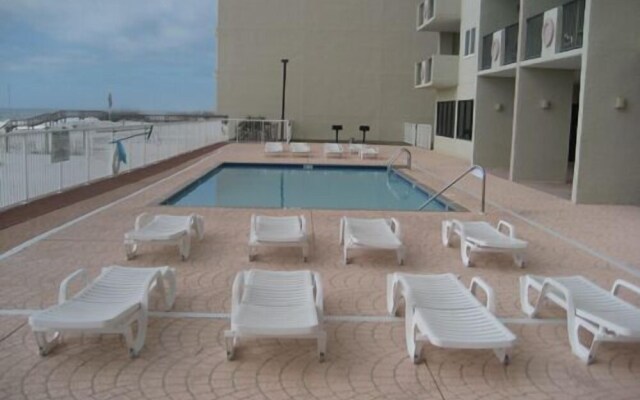 Tropical Winds Unit 701