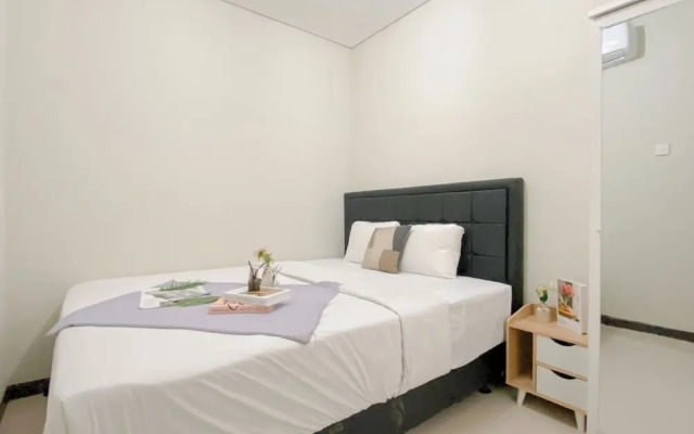 Comfortable And Restful 2Br Nifarro Park Apartment