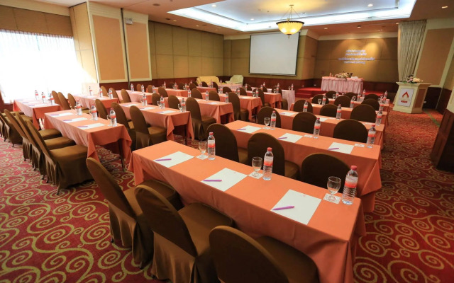 Karnmanee Palace Hotel