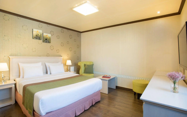 Tongyeong Anchovy tourist Hotel