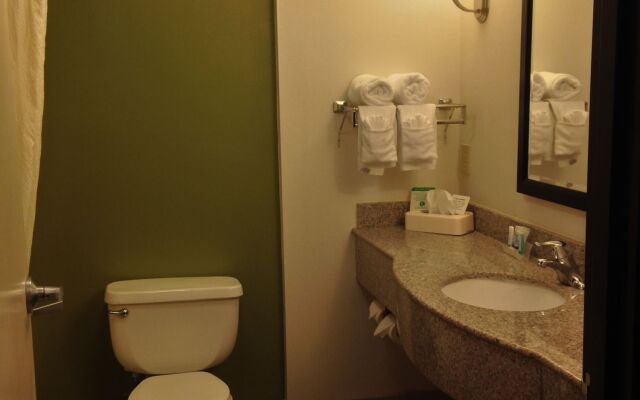 Sleep Inn & Suites Laurel near Fort Meade