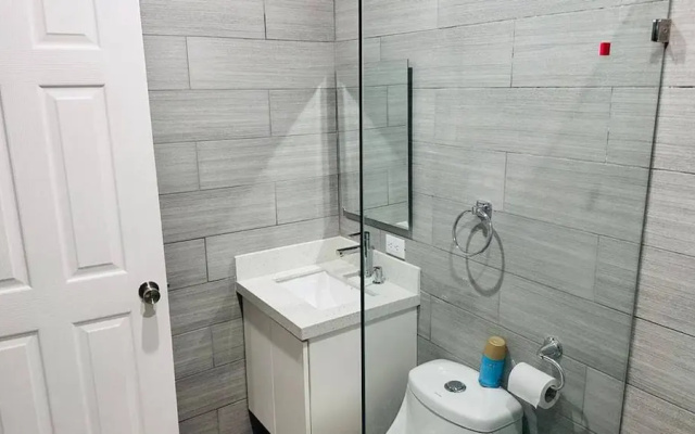 3 bed 2 Bath 15 min From Airport