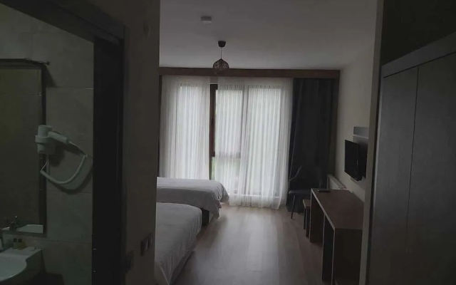 Alya Teras Otel