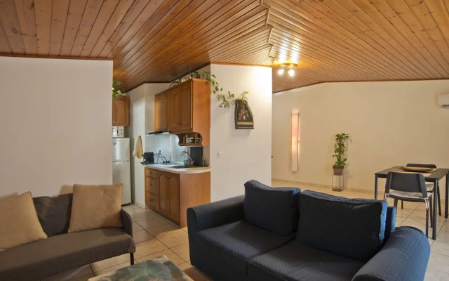 Apos Place in Pefki With 1 Bedrooms and 1 Bathrooms