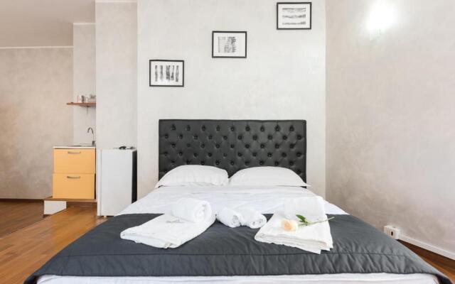 PLAZA SUITE Collection