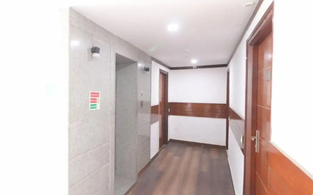 GoldRoom