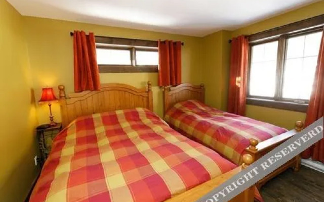 Chalet 9B Chemin Blanc by Les Chalets Alpins