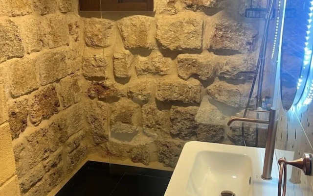 VillaRosa Luxury Boutique