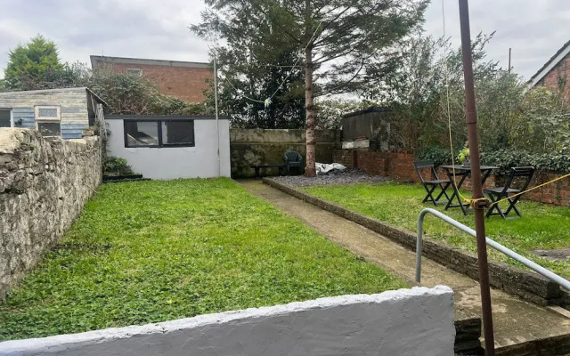 Stay in Comfort , Completely Renovated