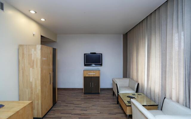 Capital O 30972 Hotel Centrum