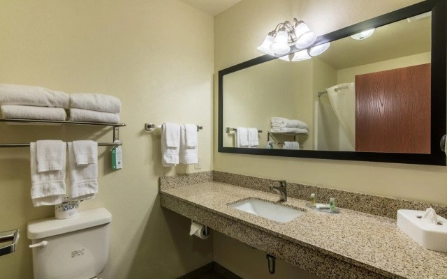 Cobblestone Inn & Suites - Barron