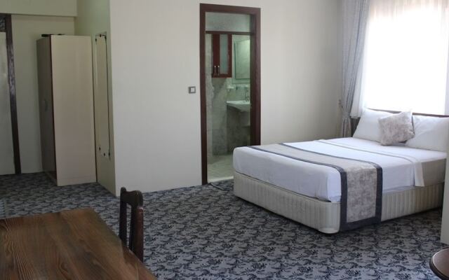 Sahi̇n Hotel