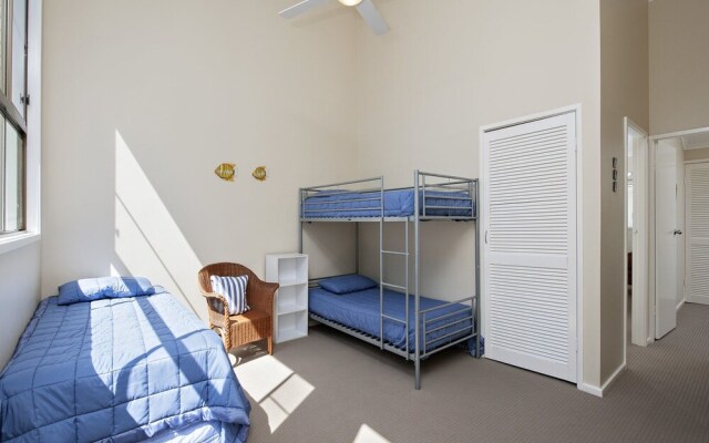 Bay Parklands, 3/2 Gowrie Avenue