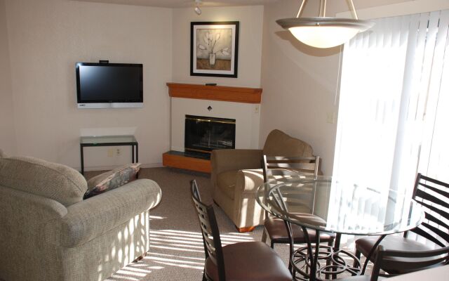 The Commons Hotel & Suites - Denver Tech Center