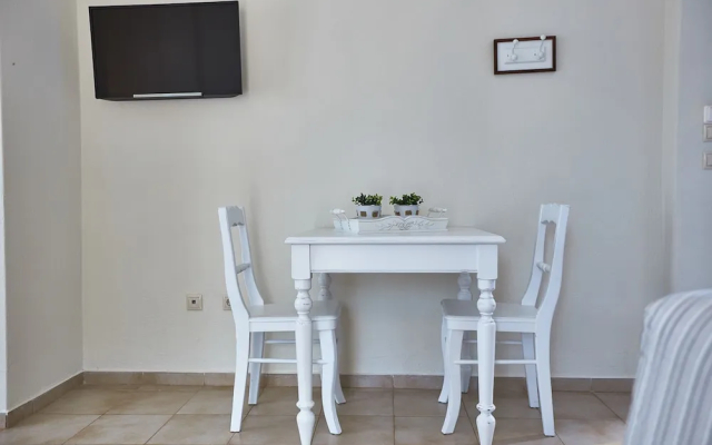 Aelia Apartments